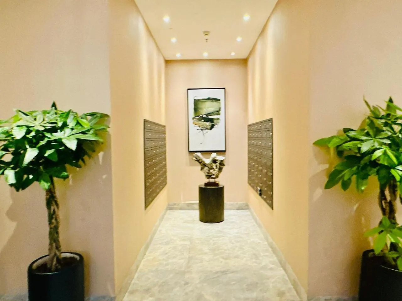 Luxury Gold Apartment 86 : D1- Mension , Rooftop Pool - District 1 Ho Chi Minh City 0*,  Vietnam