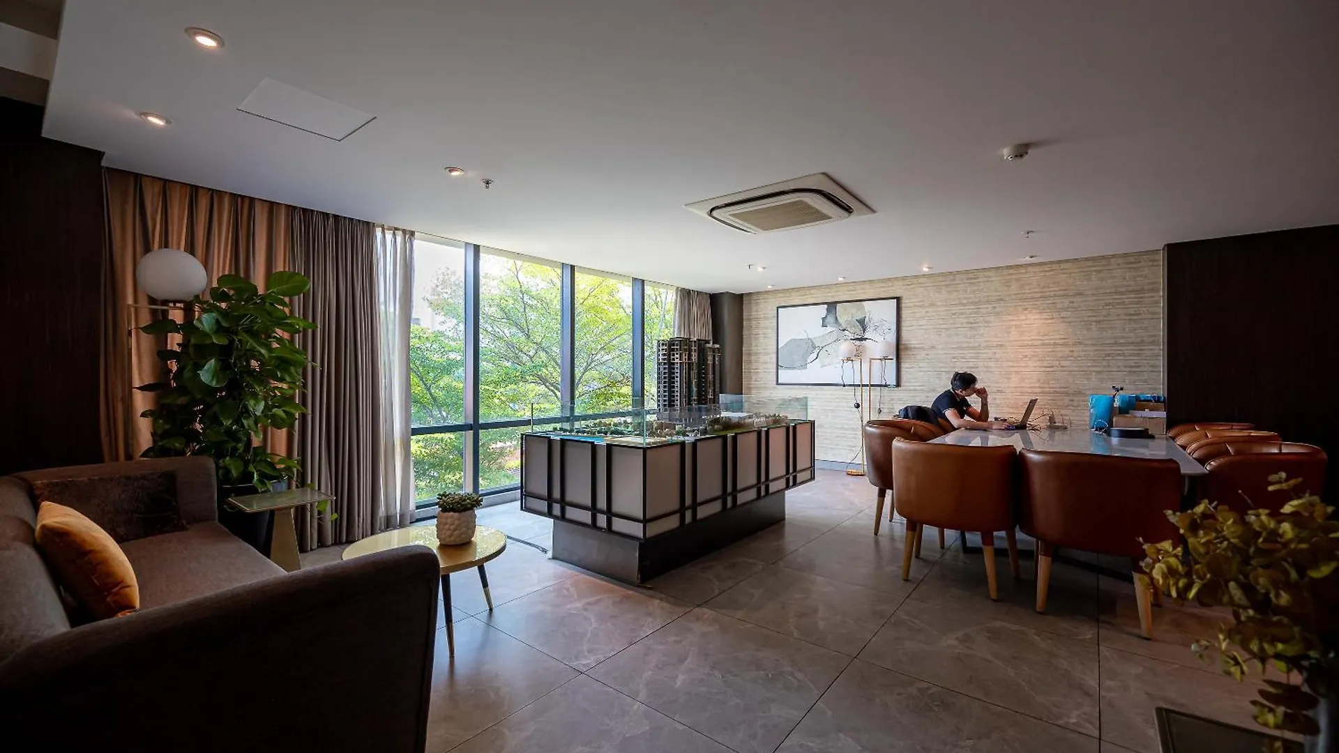 Luxury Gold Apartment 86 : D1- Mension , Rooftop Pool - District 1 Ho Chi Minh City