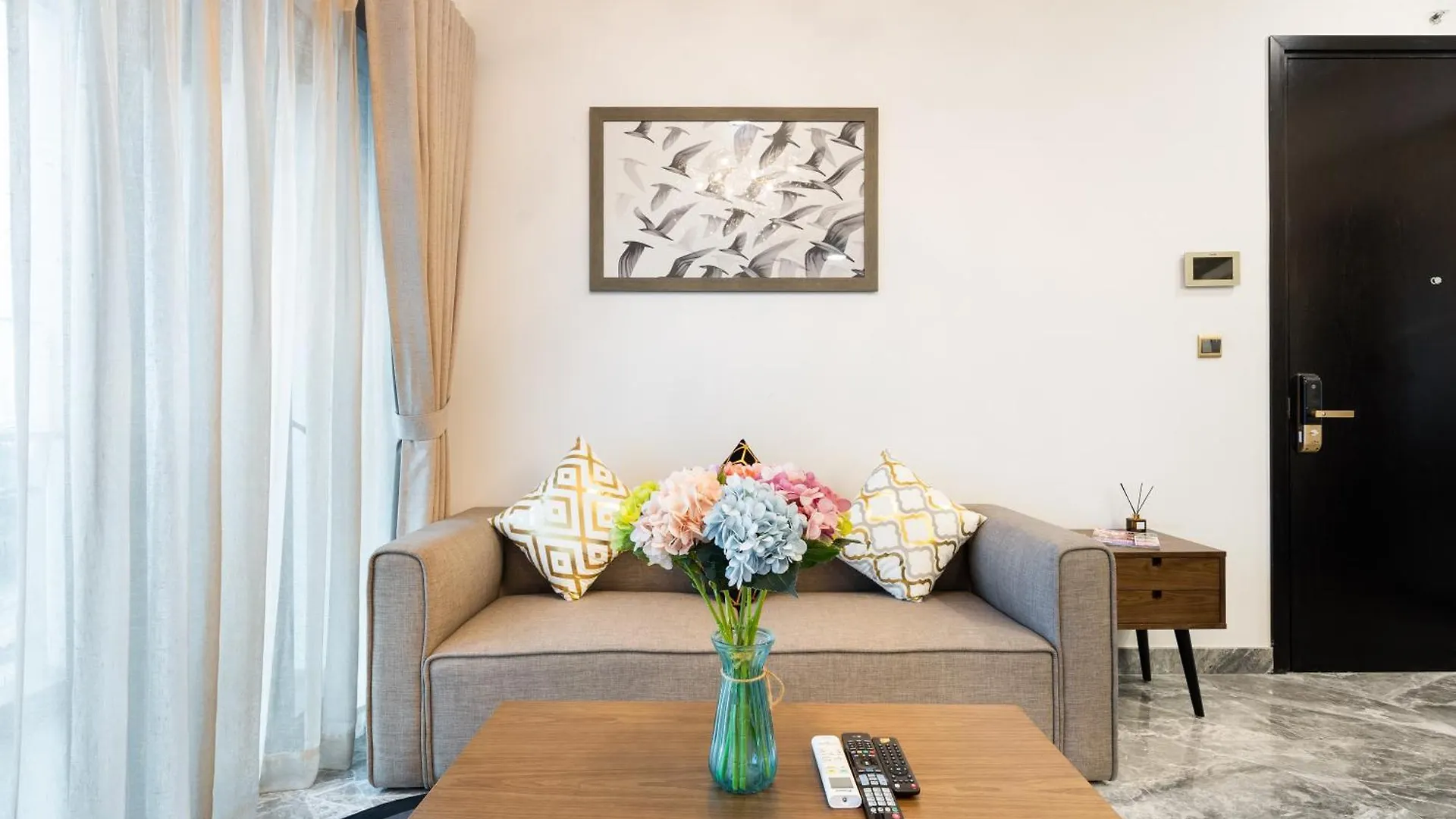 Luxury Gold Apartment 86 : D1- Mension , Rooftop Pool - District 1 Ho Chi Minh City 0*,  Vietnam