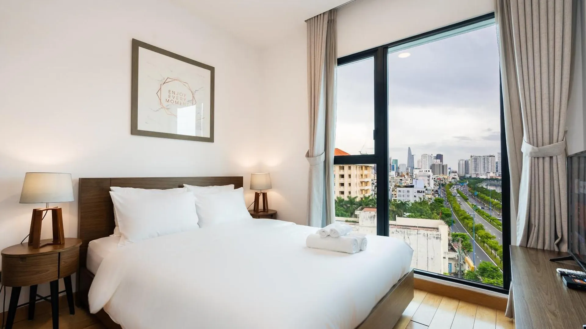 Luxury Gold Apartment 86 : D1- Mension , Rooftop Pool - District 1 Ho Chi Minh City